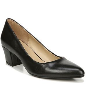New Naturalizer Carmen Pump in Black Size 7.5